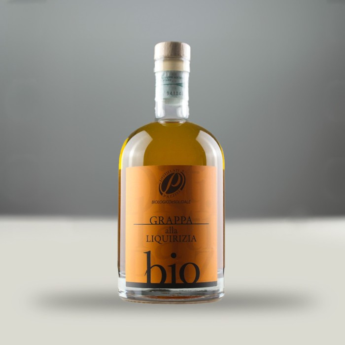 Grappa alla liquirizia: la forza del distillato incontra la dolcezza dell'oro nero